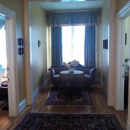 A Kingston Bed & Breakfast Exterior photo